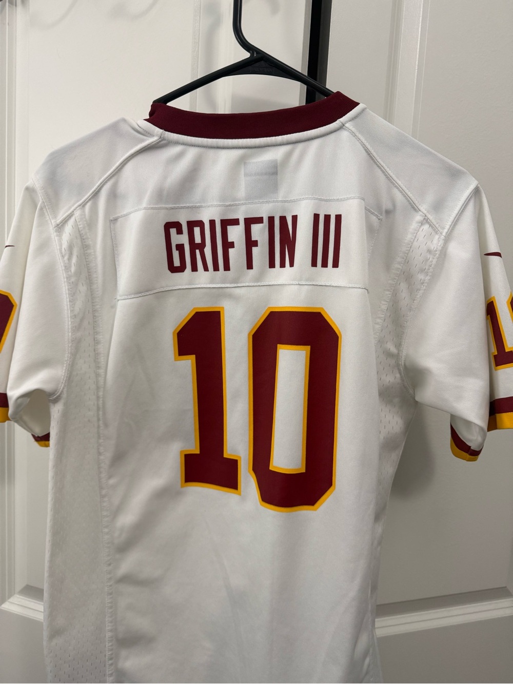 Youth White Redskins Jersey with Burgundy & Gold RG3 Size 14/16